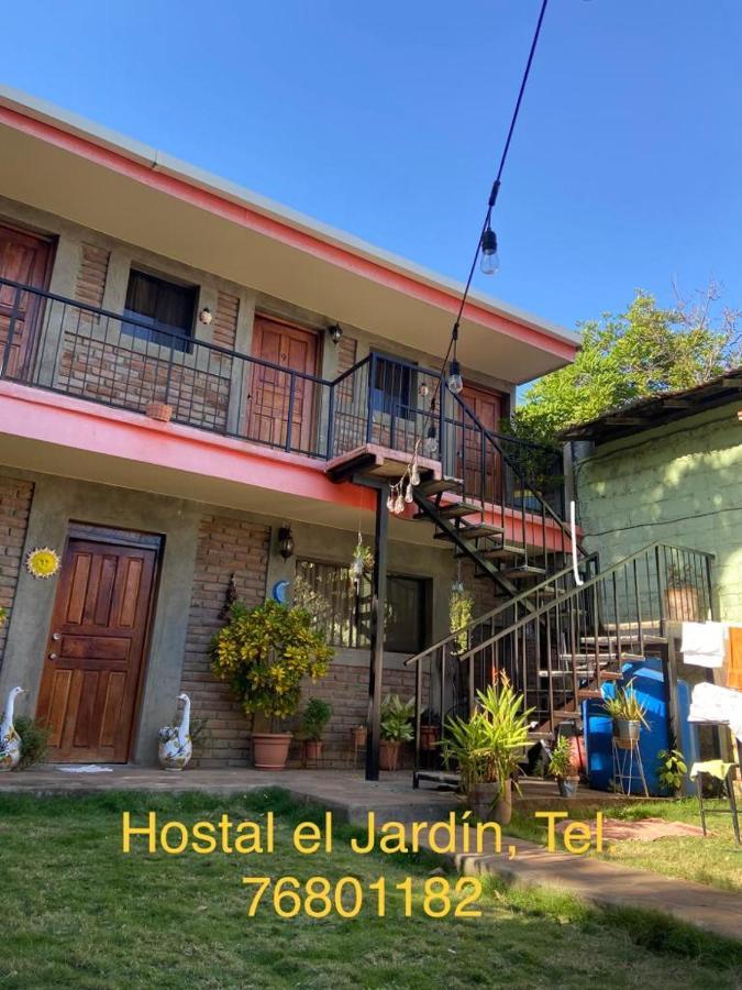 Hostal El Jardin León Kültér fotó
