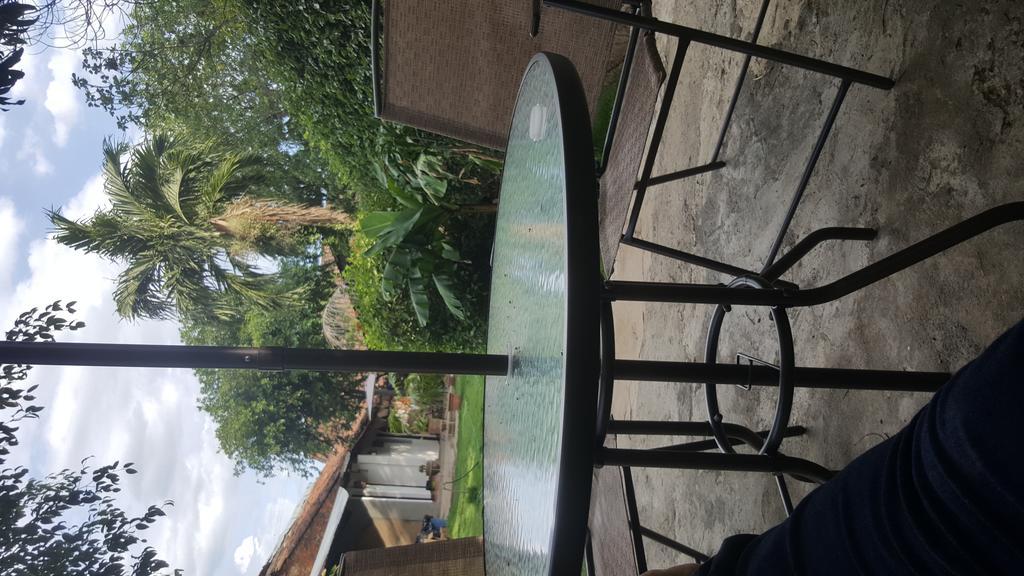 Hostal El Jardin León Kültér fotó