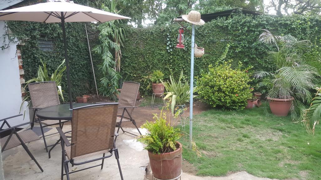 Hostal El Jardin León Kültér fotó