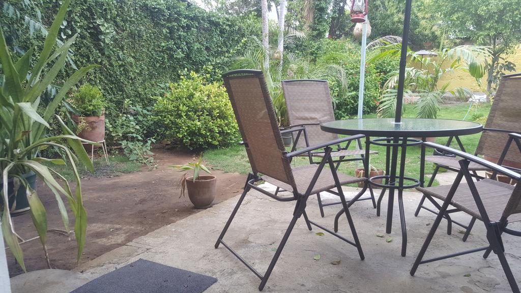 Hostal El Jardin León Kültér fotó