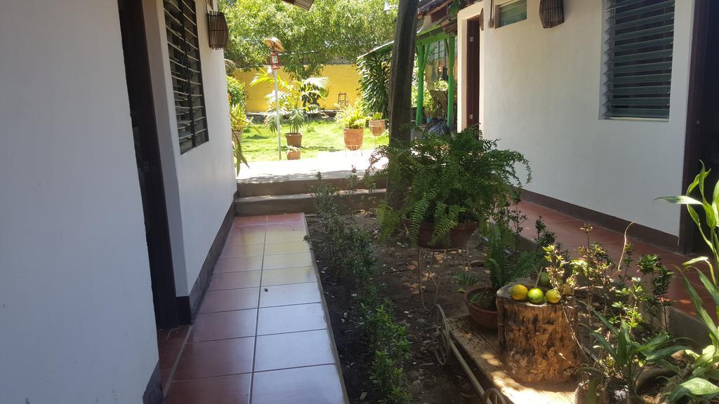 Hostal El Jardin León Kültér fotó
